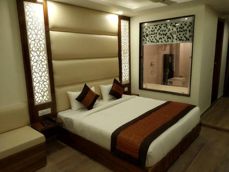 Hotel Viva Palace New Delhi Exterior photo